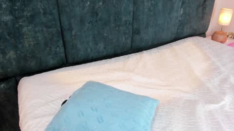 Snapshot of kataleyandliam chatting on February 1, 1:44 am Kataleya Liam online show from February 1, 1:44 am