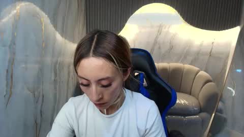 Katalina  online show from February 24, 3:15 am