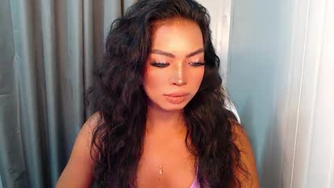 Snapshot of katalina_rouge chatting on April 14, 12:11 pm IVY JANE online show from April 14, 12:11 pm
