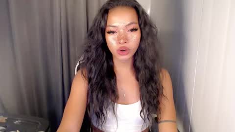 Snapshot of katalina_rouge chatting on April 20, 7:00 am IVY JANE online show from April 20, 7:00 am