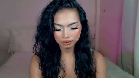 Snapshot of katalina_rouge chatting on July 6, 11:40 pm IVY JANE online show from July 6, 11:40 pm