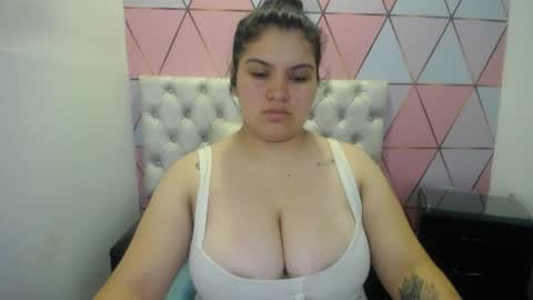 Snapshot of katalina_santana25 chatting on May 27, 9:34 pm katalina santana25 online show from May 27, 9:34 pm