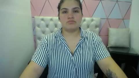 Snapshot of katalina_santana25 chatting on June 6, 7:07 pm katalina santana25 online show from June 6, 7:07 pm