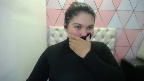 Snapshot of katalina_santana25 chatting on July 24, 6:39 pm katalina santana25 online show from July 24, 6:39 pm