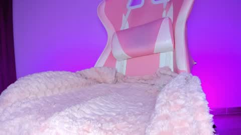 katalinaferreirax online show from March 30, 1:17 am