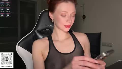 Snapshot of katana_white chatting on March 20, 7:41 pm meeellowmarsh - Instagram online show from March 20, 7:41 pm