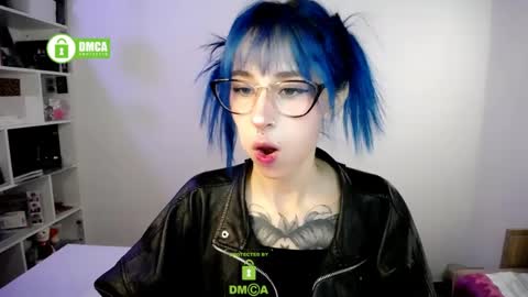 Maca online show from April 11, 2:21 pm