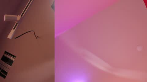 Snapshot of kate_bunny_ chatting on June 17, 7:33 am Kate online show from June 17, 7:33 am