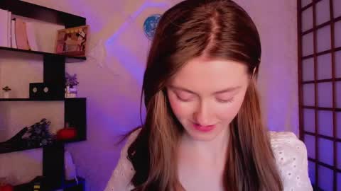Snapshot of kate_cuddle chatting on December 10, 5:07 am Kate online show from December 10, 5:07 am