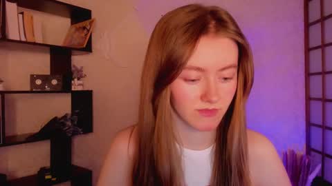 Snapshot of kate_cuddle chatting on January 16, 2:09 am Kate online show from January 16, 2:09 am