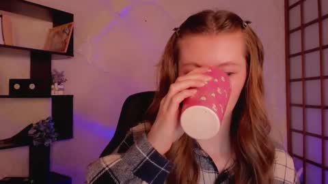 Snapshot of kate_cuddle chatting on January 21, 5:16 am Kate online show from January 21, 5:16 am