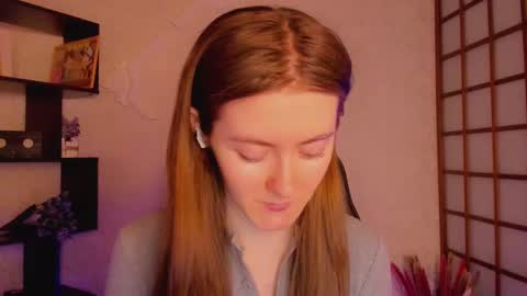 Snapshot of kate_cuddle chatting on February 20, 1:57 am Kate online show from February 20, 1:57 am