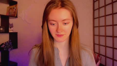 Snapshot of kate_cuddle chatting on February 20, 5:01 am Kate online show from February 20, 5:01 am