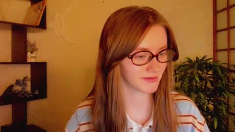 Snapshot of kate_cuddle chatting on March 12, 2:41 am Kate online show from March 12, 2:41 am