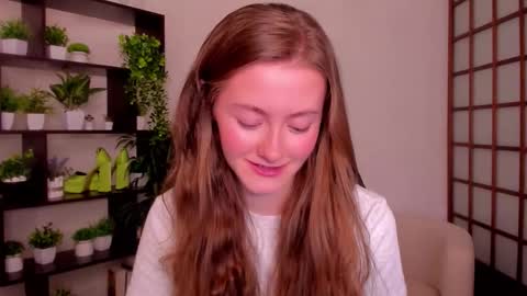 Snapshot of kate_cuddle chatting on September 10, 2:44 am Kate online show from September 10, 2:44 am