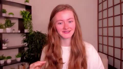 Snapshot of kate_cuddle chatting on September 16, 2:23 am Kate online show from September 16, 2:23 am