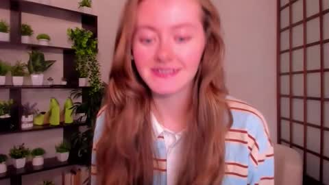 Snapshot of kate_cuddle chatting on September 18, 2:13 am Kate online show from September 18, 2:13 am
