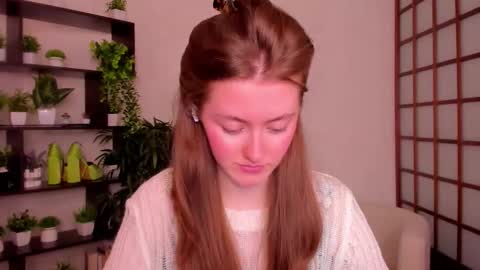 Snapshot of kate_cuddle chatting on September 19, 2:24 am Kate online show from September 19, 2:24 am