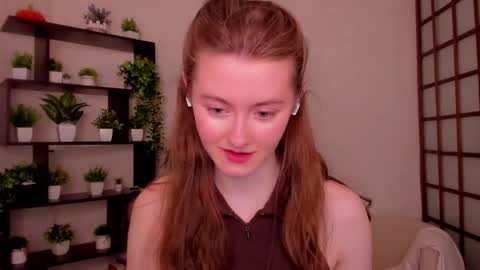 Snapshot of kate_cuddle chatting on April 29, 3:21 am Kate online show from April 29, 3:21 am