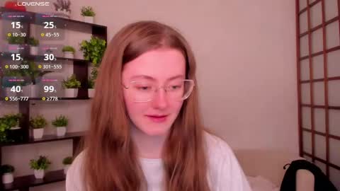 Snapshot of kate_cuddle chatting on May 13, 1:58 am Kate online show from May 13, 1:58 am