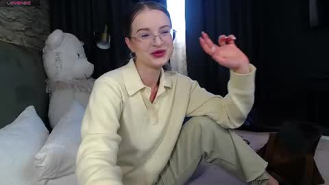 Snapshot of kate_jonson chatting on July 8, 6:40 am .Be kind and gentle with me and I will do my best for you. online show from July 8, 6:40 am