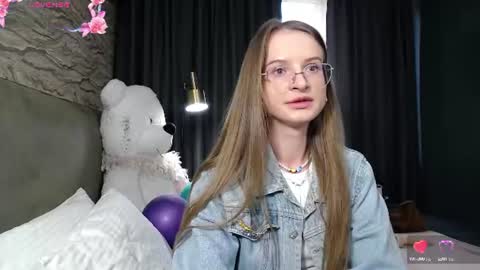 Snapshot of kate_jonson chatting on July 27, 12:56 pm .Be kind and gentle with me and I will do my best for you. online show from July 27, 12:56 pm