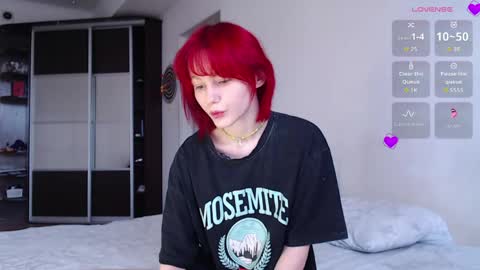 Snapshot of kate_mikki chatting on May 8, 4:29 am kate_mikki online show from May 8, 4:29 am