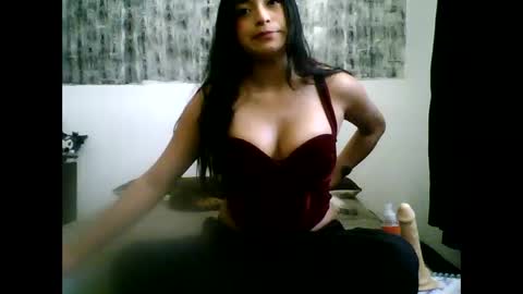 Snapshot of kate_mossi chatting on May 9, 4:45 pm Danna online show from May 9, 4:45 pm