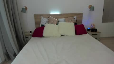 Snapshot of kate_redgar chatting on June 4, 2:34 pm kate_redgar online show from June 4, 2:34 pm