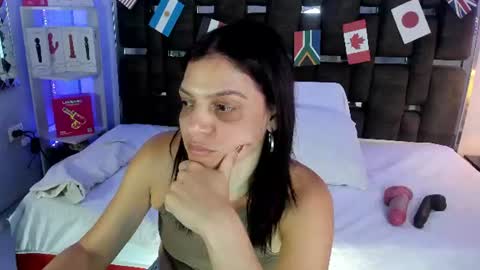 Snapshot of kate_roose chatting on July 8, 8:24 pm kate_roose online show from July 8, 8:24 pm