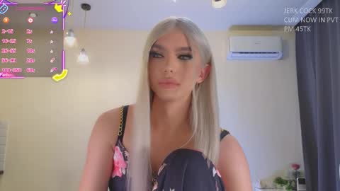 Snapshot of katebxtch chatting on December 13, 7:42 pm Kate online show from December 13, 7:42 pm