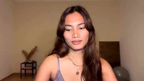 Snapshot of katedami chatting on February 28, 4:53 pm Kate Dami online show from February 28, 4:53 pm