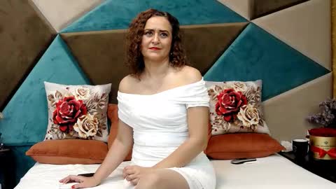 KateQueenston --  online show from November 23, 10:09 pm