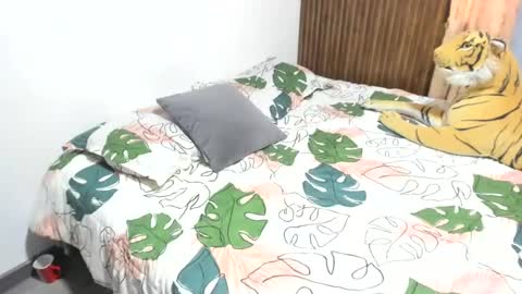 Snapshot of katerinamilf_ chatting on June 17, 10:43 pm kata online show from June 17, 10:43 pm