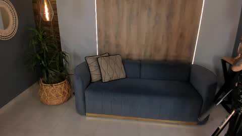 K A T E  online show from April 3, 9:07 am