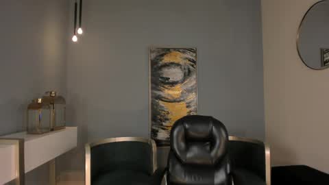 K A T E  online show from April 7, 7:31 am