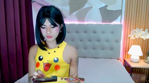KATE online show from May 11, 5:32 pm