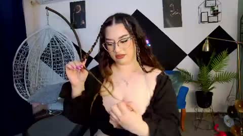 Kate online show from June 17, 7:15 pm
