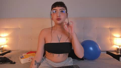 Snapshot of kathaline_markle chatting on December 2, 8:22 pm Katha or Cintya online show from December 2, 8:22 pm