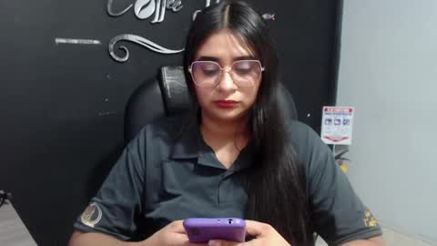 Snapshot of kathe0v chatting on May 2, 8:58 pm Call me Lau online show from May 2, 8:58 pm
