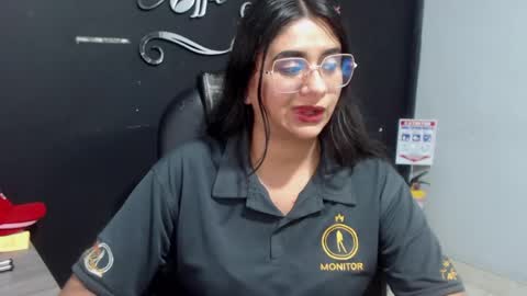 Snapshot of kathe0v chatting on May 27, 11:24 pm Call me Lau online show from May 27, 11:24 pm