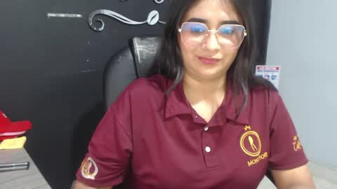 Snapshot of kathe0v chatting on May 29, 9:46 pm Call me Lau online show from May 29, 9:46 pm