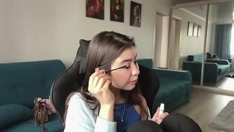 Snapshot of katheleenschraub chatting on June 29, 8:09 am Elle online show from June 29, 8:09 am