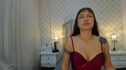 Snapshot of katherine_glow chatting on May 3, 11:27 am KATHE online show from May 3, 11:27 am