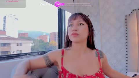 Snapshot of katherine_glow chatting on May 12, 11:40 am KATHE online show from May 12, 11:40 am
