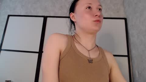 Snapshot of katherine_johnson chatting on April 28, 9:36 am katherine_johnson online show from April 28, 9:36 am