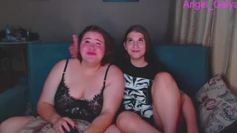 Snapshot of katherine_milk chatting on July 2, 8:59 pm Kat and Angel online show from July 2, 8:59 pm