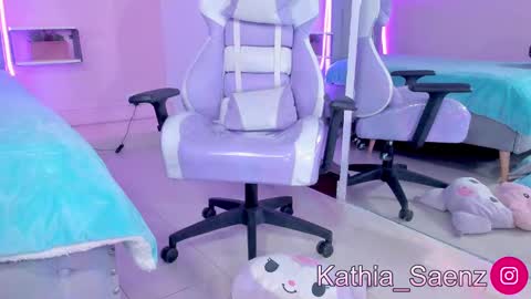 Snapshot of kathia_saenz chatting on February 16, 4:32 pm Kathia online show from February 16, 4:32 pm