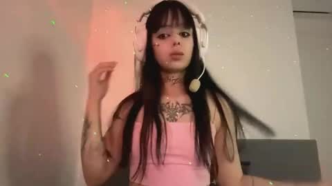 Luna online show from April 2, 4:48 pm