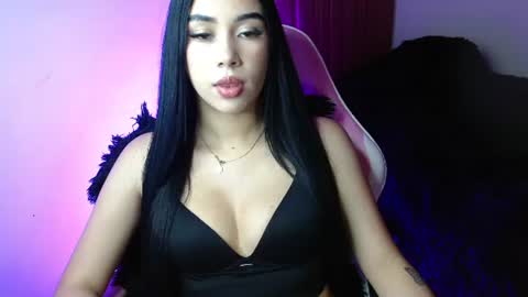 Snapshot of kathy_de chatting on July 2, 2:22 am kathy de online show from July 2, 2:22 am
